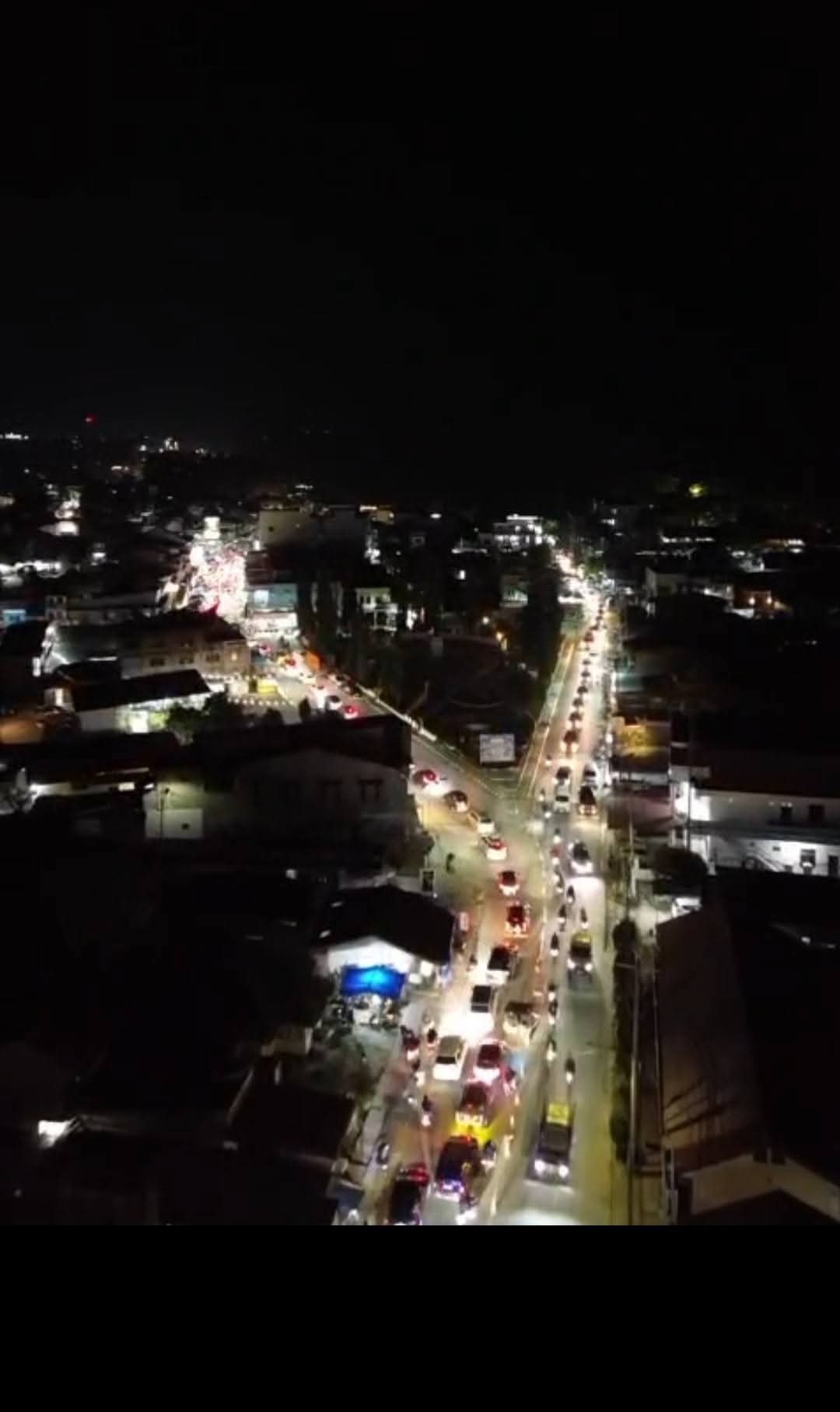 samosir diserbu